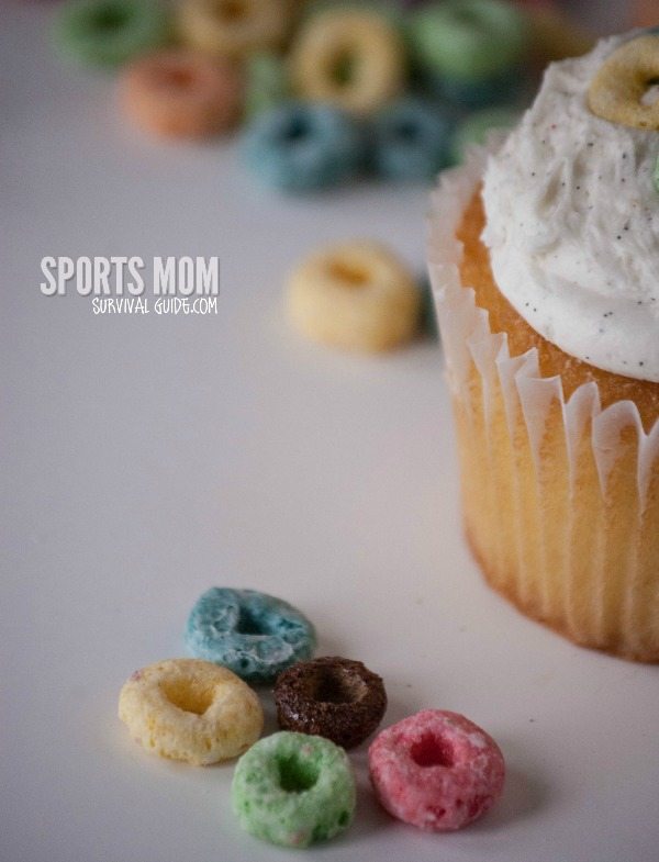 SIMPLE Olympic Games Cupcakes from Sports Mom Survival Guide