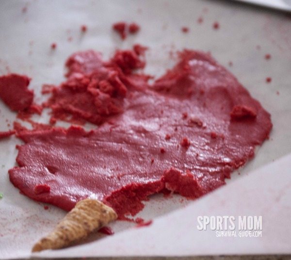 SIMPLE Olympic Games Cupcakes from Sports Mom Survival Guide