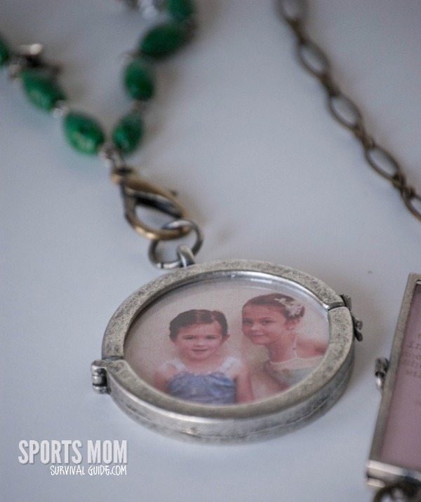 How to make your own simple personalized charm necklace How to make your own simple personalized charm necklace