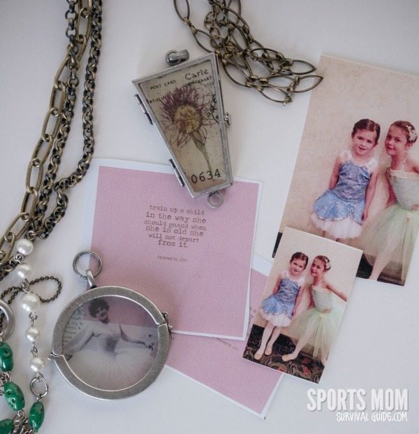 How to make your own simple personalized charm necklace How to make your own simple personalized charm necklace