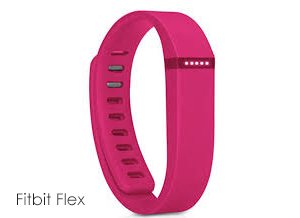 Looking for some motivation, try fitness trackers for moms Mom Motivation | Fitness Trackers...Find ALL you need to know about them and the pros and cons of some of the most popular ones!