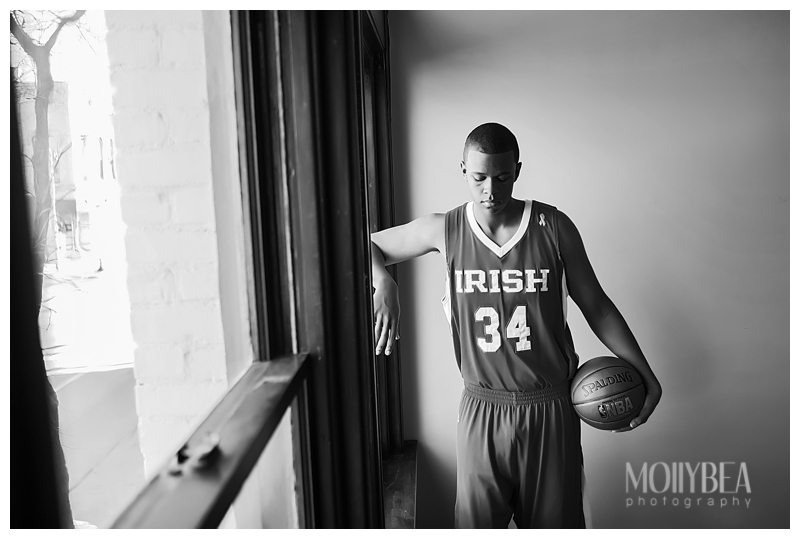 Tired of boring, studio photo shots for senior pictures? Take a peek at these best senior picture ideas for basketball players.