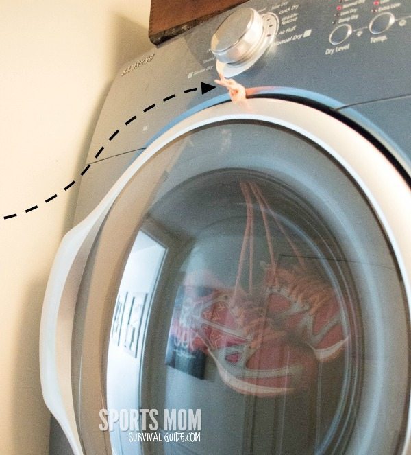 Kids and shoes...It seems they are either outgrowing them too quickly or they are always filthy! Find out the best way to clean tennis shoes and make them look new again. Kids and shoes...It seems they are either outgrowing them too quickly or they are always filthy! Find out the best way to clean tennis shoes and make them look new again.