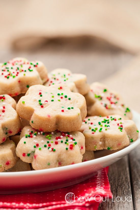 You find the perfect Christmas Cookie recipe to add to your list of family favorites with one of these 21 Festive & Easy Christmas Cookie Recipes.