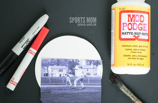 Keepsakes are a great way to preserve those special memories. Get a tutorial to make your own sports ornament keepsake! It will be a great way to reflect back every year. Keepsakes are a great way to preserve those special memories. Get a tutorial to make your own sports ornament keepsake! It will be a great way to reflect back every year.