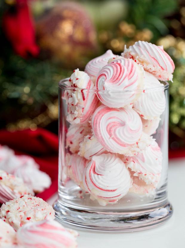 You find the perfect Christmas Cookie recipe to add to your list of family favorites with one of these 21 Festive & Easy Christmas Cookie Recipes.