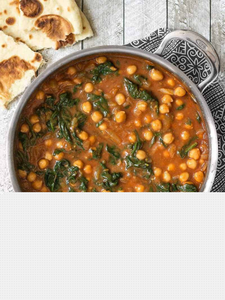 Pan with curried chickpeas and spinach